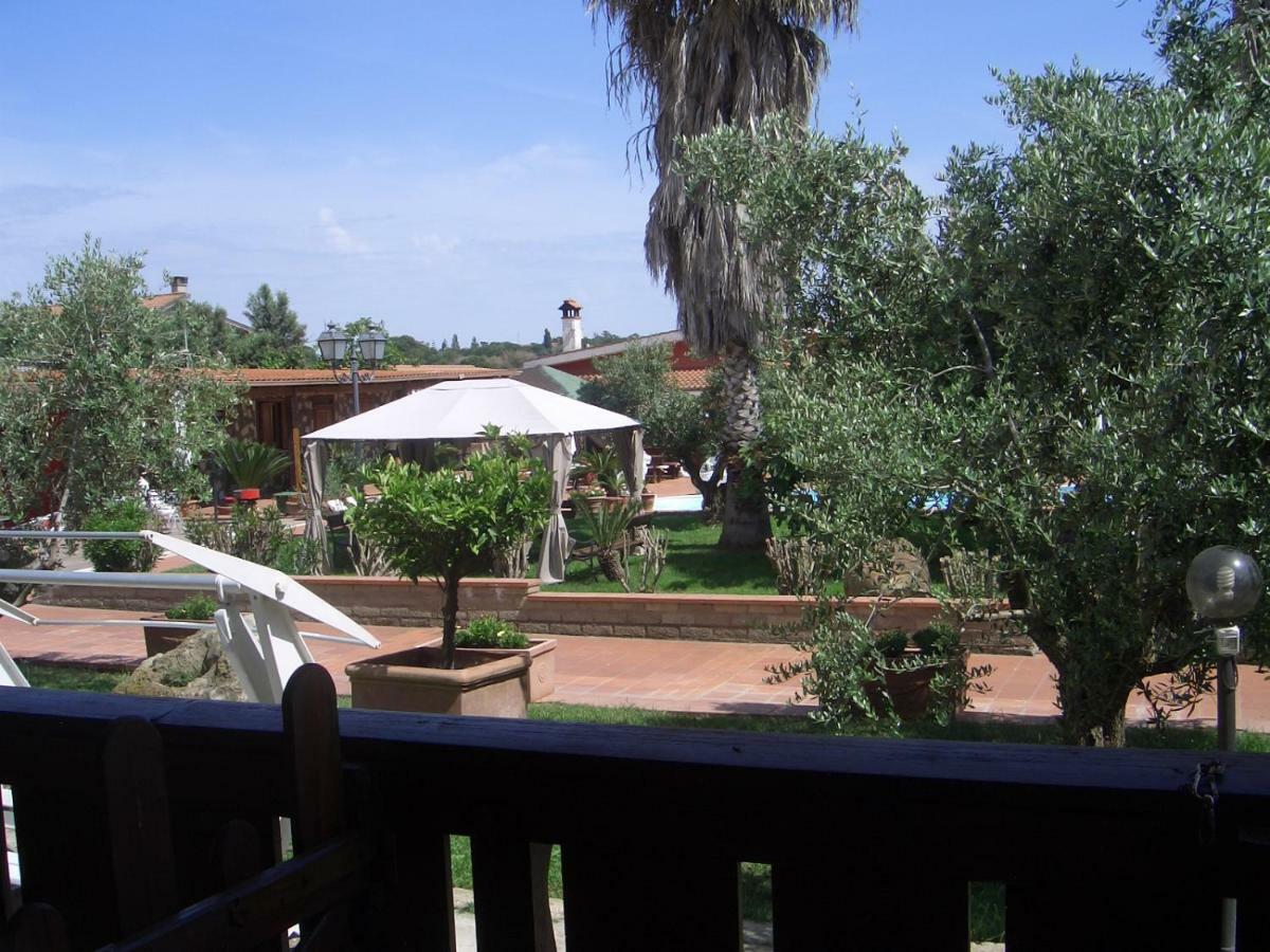 Chalet L Oasi Di Ambra 8 Posti Letto Con Uso Piscina Ardea Exterior foto