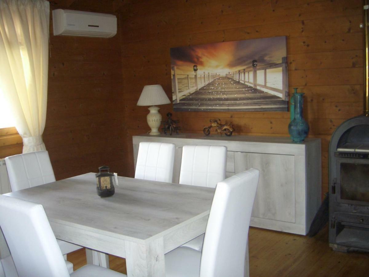 Chalet L Oasi Di Ambra 8 Posti Letto Con Uso Piscina Ardea Exterior foto