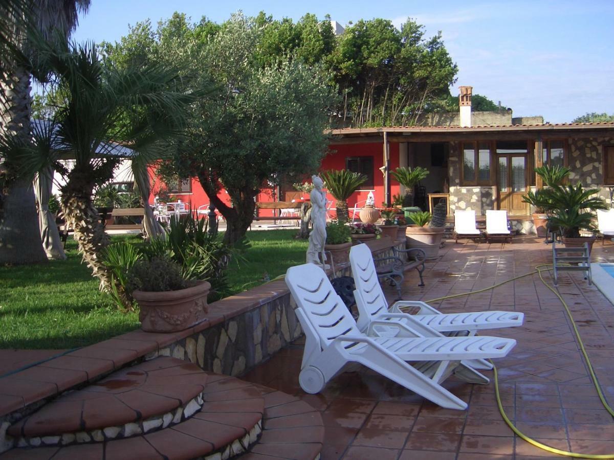 Chalet L Oasi Di Ambra 8 Posti Letto Con Uso Piscina Ardea Exterior foto